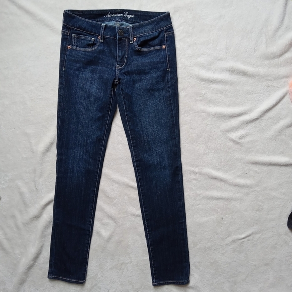 American Eagle Outfitters Denim - American Eagle Stretch Dark Denim Lowrise Skinny Jeans Size 4